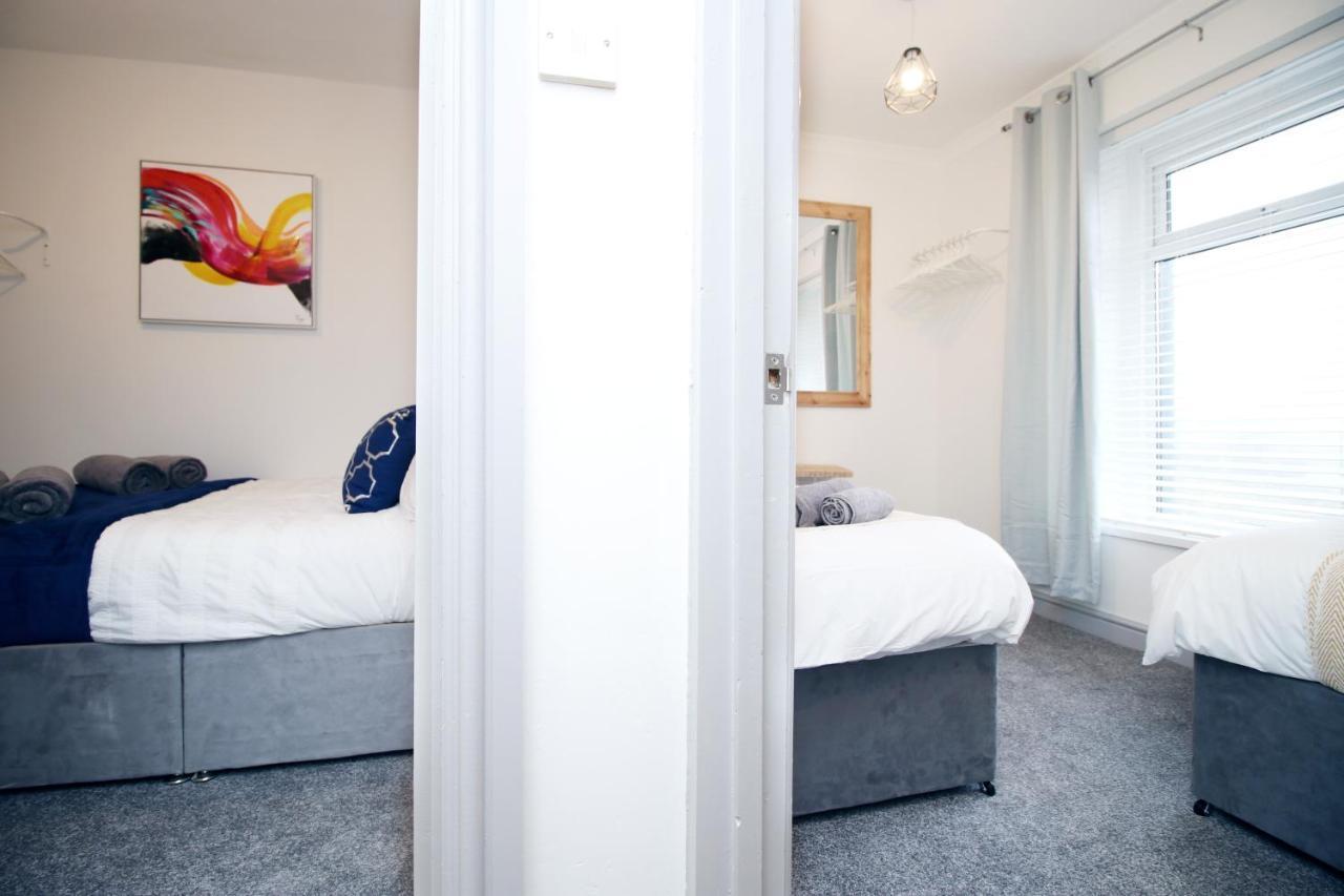 Apartamento Sleeps 6, Smart Tv'S, Parking Swansea & Morriston Hospital Exterior foto