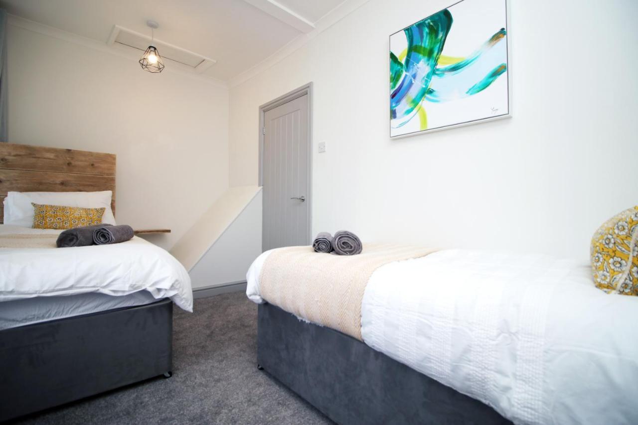 Apartamento Sleeps 6, Smart Tv'S, Parking Swansea & Morriston Hospital Exterior foto